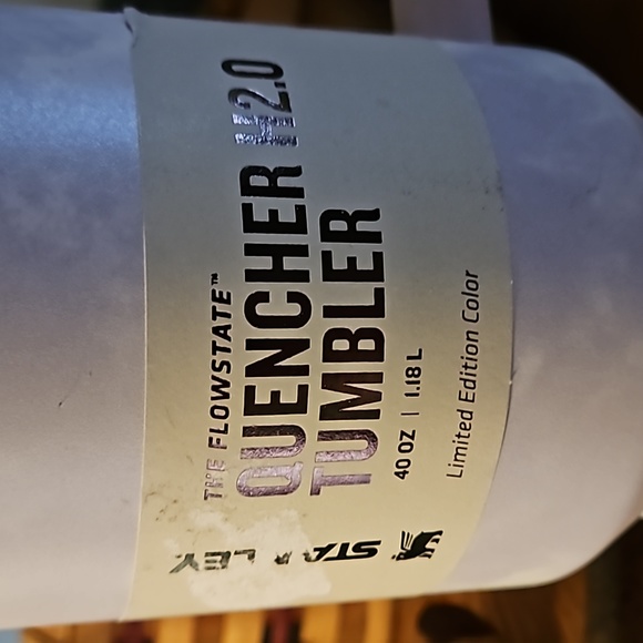 Stanley 40 oz quencher tumbler purple tie dye NWT - Picture 2 of 4